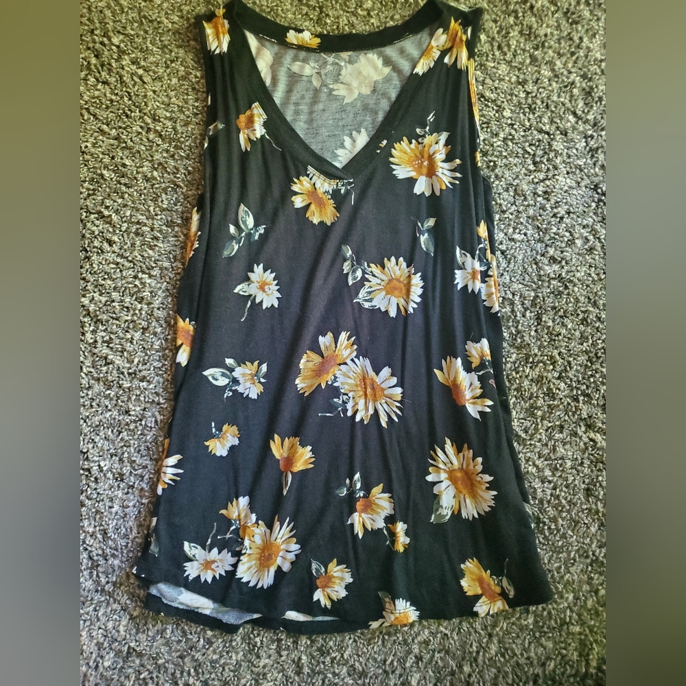 Tank top! - Picture 2 of 2